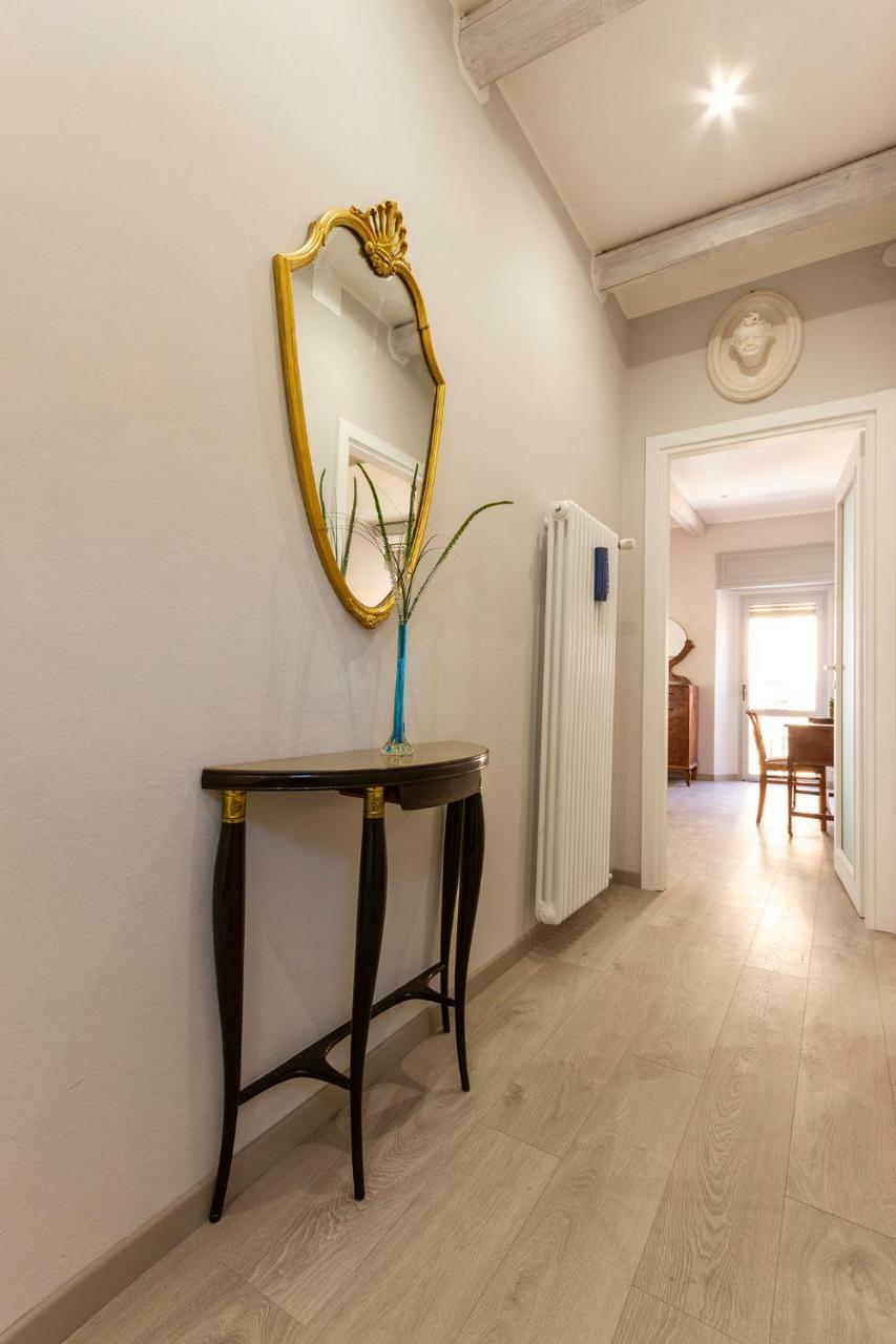 Suite Accademia - Smart Holiday Мантова Екстериор снимка