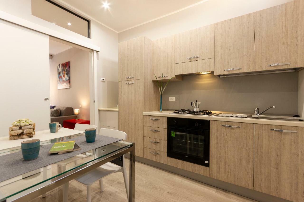 Suite Accademia - Smart Holiday Мантова Екстериор снимка